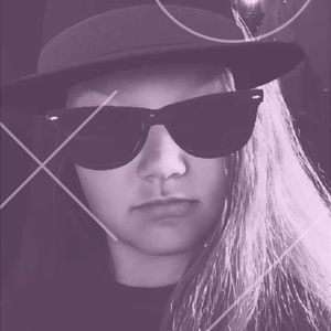 Meet your Posher, Addison